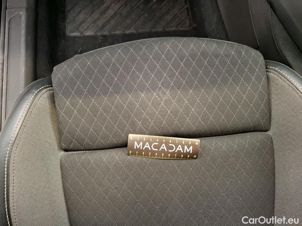  Opel   Grandland X Grandland X Elegance Business 1.5 130CV BVA8 E6d #60