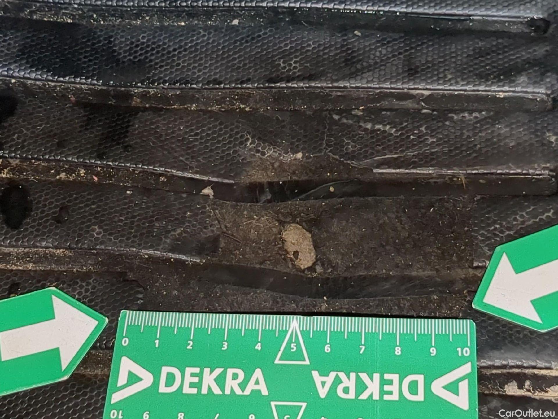  Peugeot  208  Premium 1.2 PureTech 75CV BVM5 E6d #2