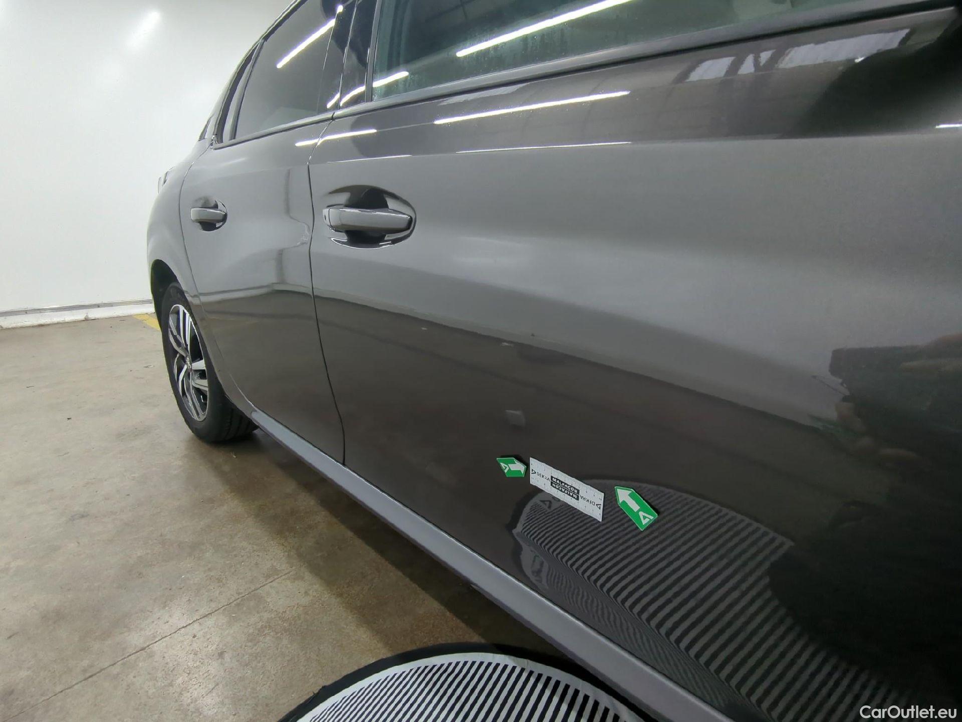  Peugeot  208  Allure Business 1.2 PureTech 130CV BVA8 E6d #9