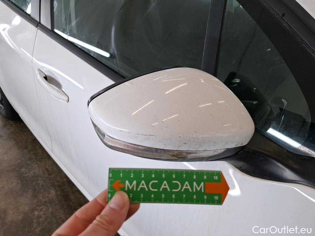  Peugeot  208 PEUGEOT  5p Berline BLUEHDI 100 ¤6.c S&S ACTIVE BUSINESS #24