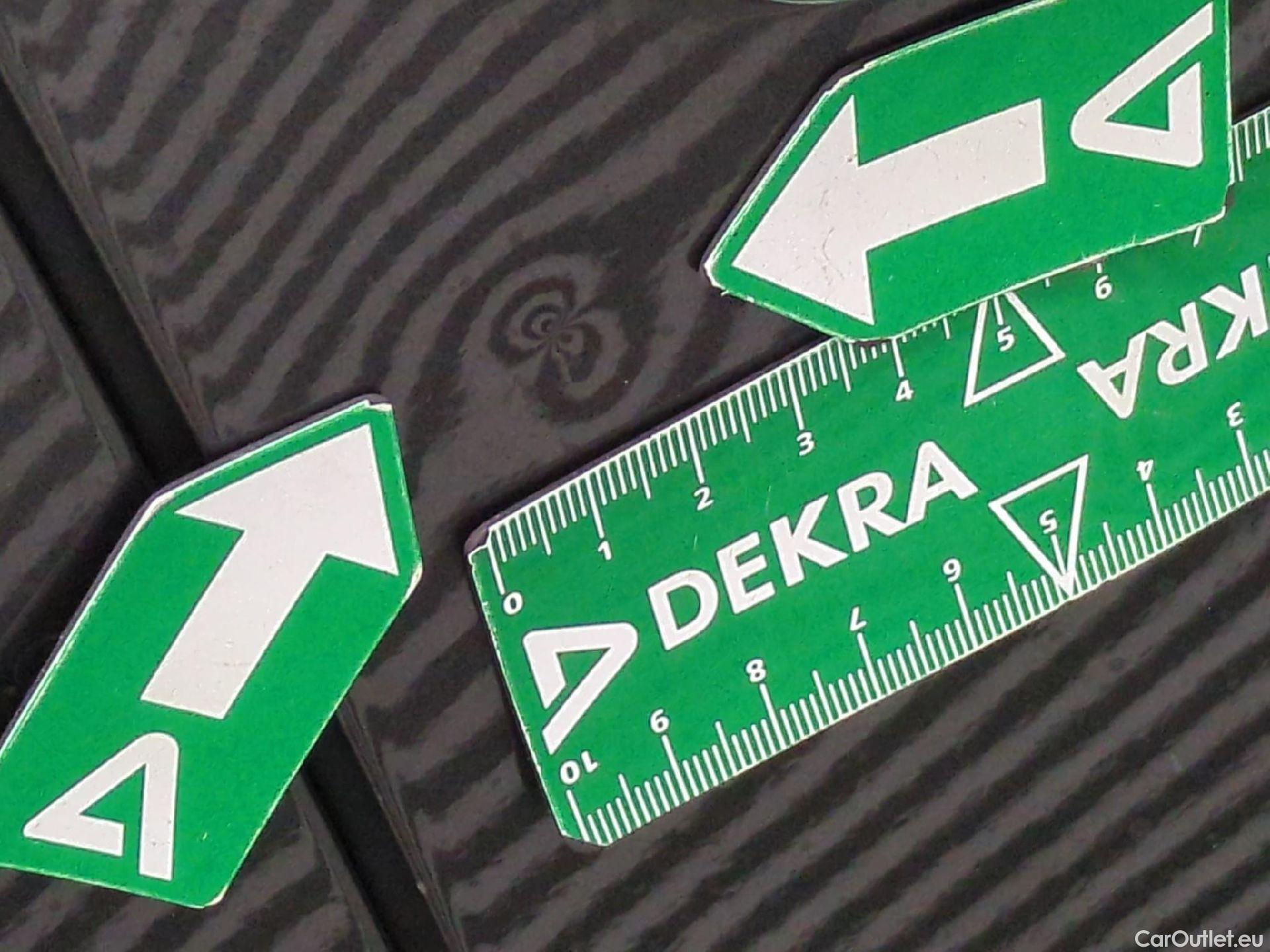  Peugeot  2008  Allure Business 1.5 HDi 130CV BVA8 E6d #17