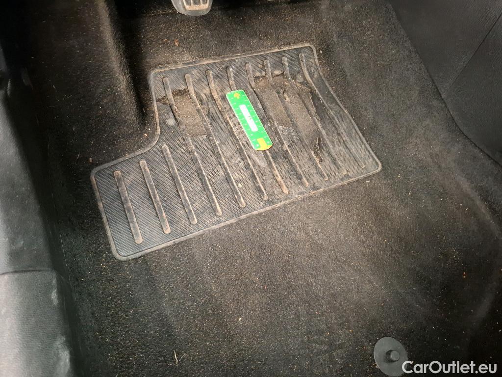  Peugeot  2008  Active Business 1.5 HDi 110CV BVM6 E6d #1