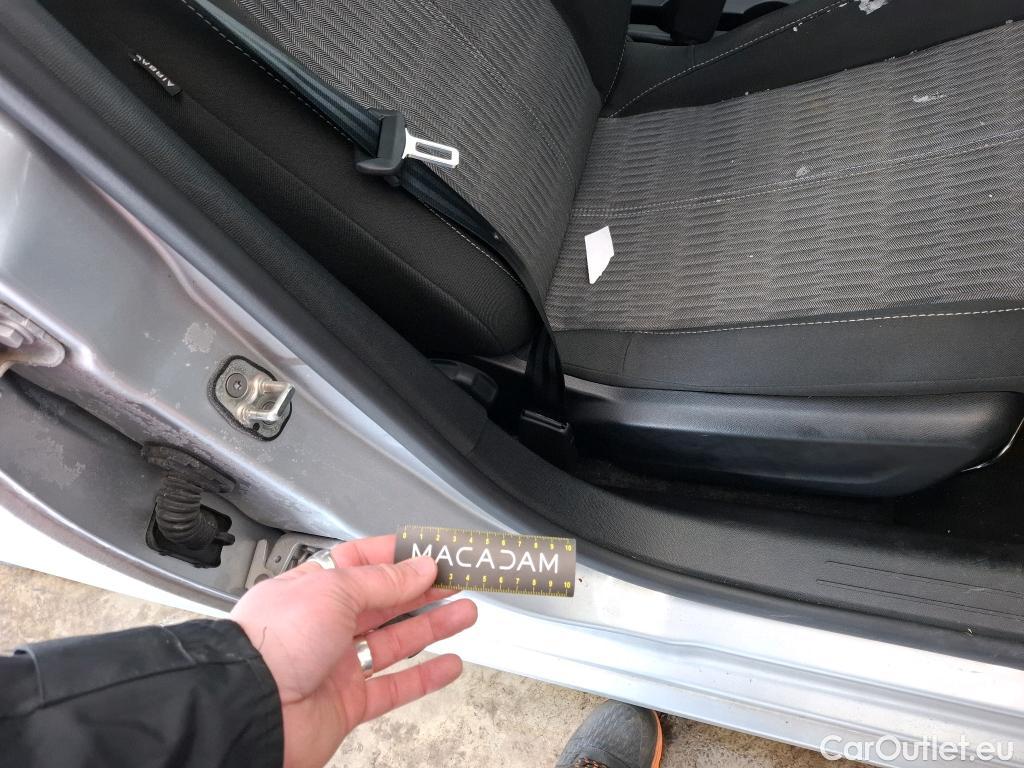  Opel  Corsa  F Elegance Business 1.2 Turbo 100CV BVM6 E6d #12