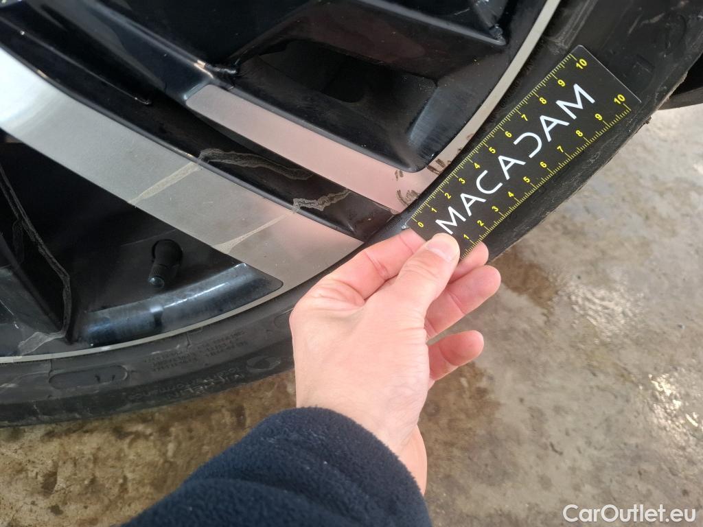  Peugeot  3008  GT 1.5 HDi 130CV BVA8 E6d #42