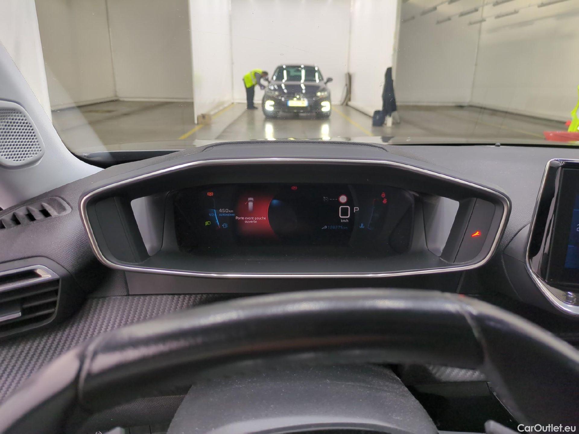  Peugeot  2008  Allure Business 1.5 HDi 130CV BVA8 E6d #1