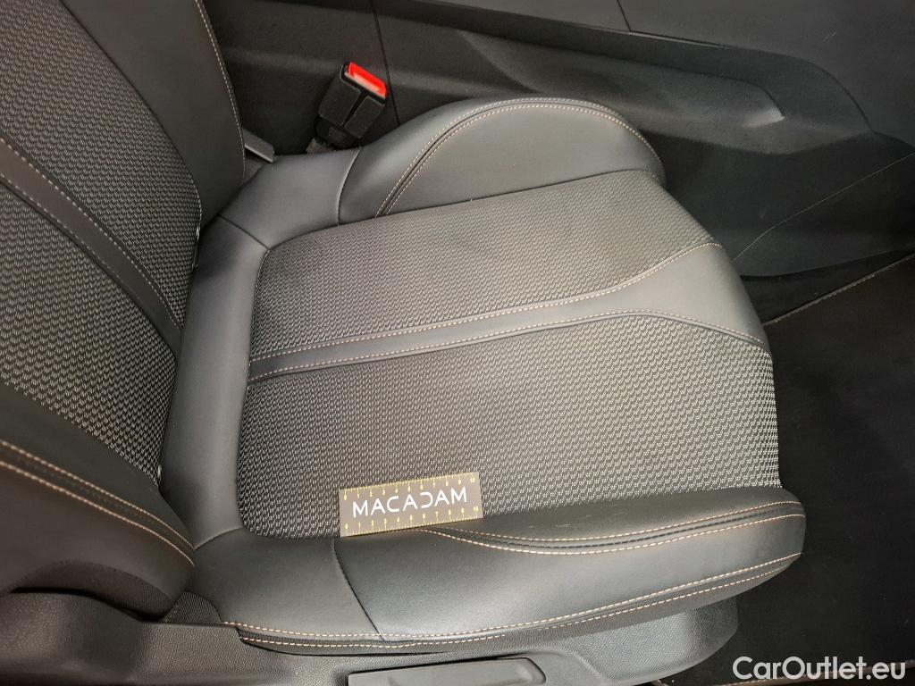  Peugeot  3008  GT 1.5 HDi 130CV BVA8 E6d #19