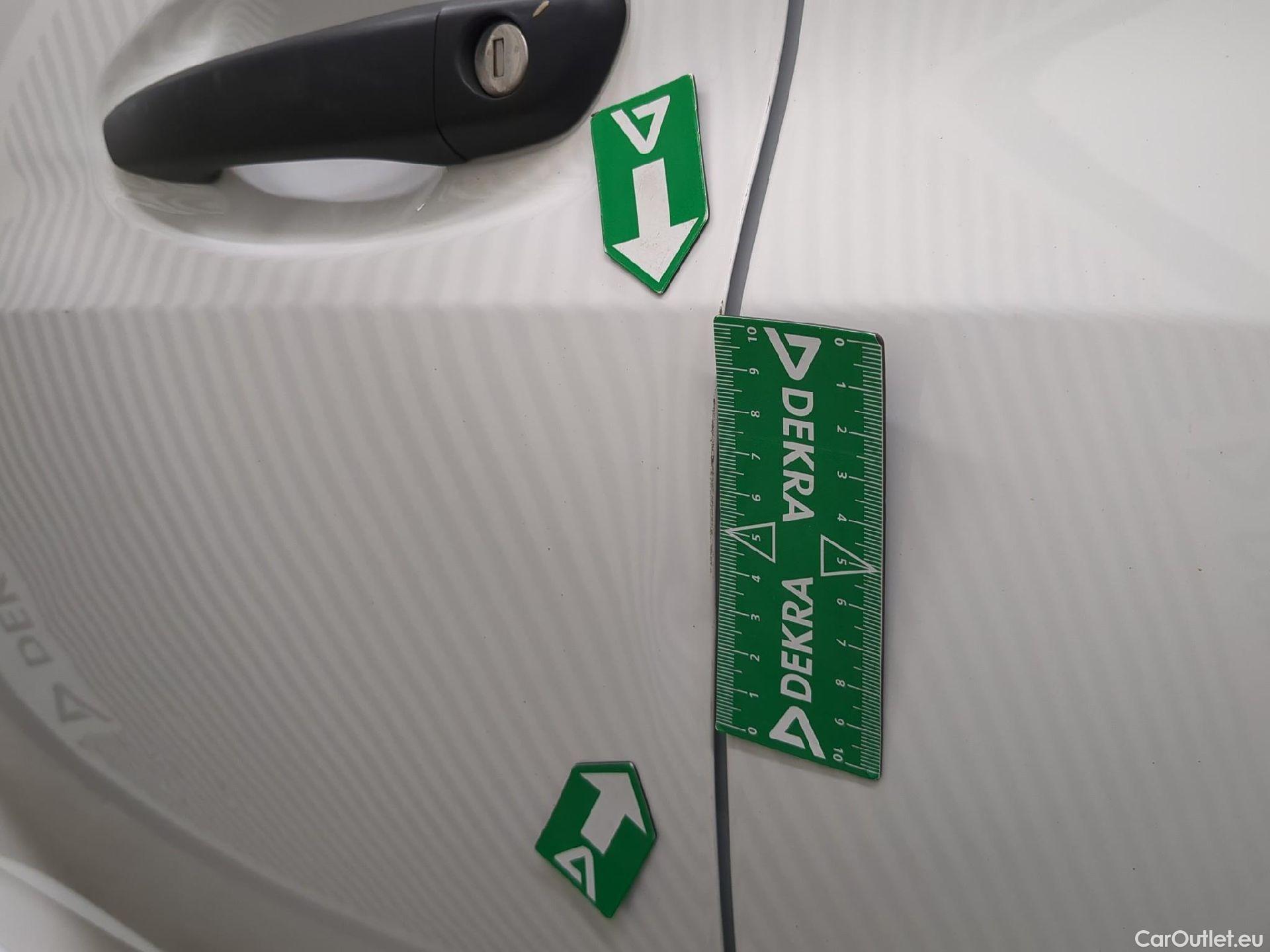  Peugeot  208  Premium 1.2 PureTech 75CV BVM5 E6d #18