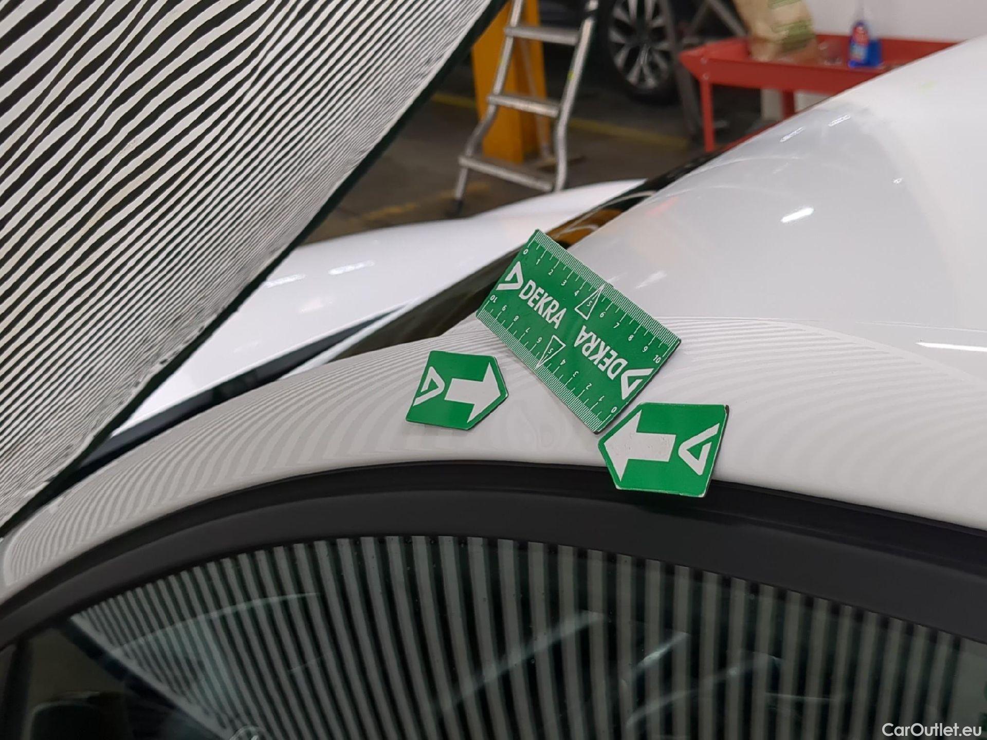  Peugeot  208  Premium 1.2 PureTech 75CV BVM5 E6d #24