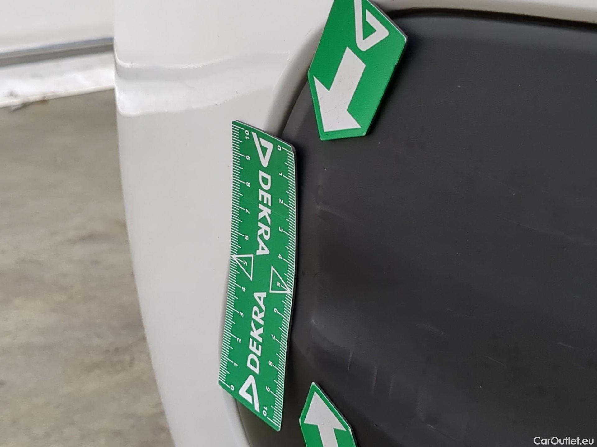  Peugeot  208  Premium 1.2 PureTech 75CV BVM5 E6d #29