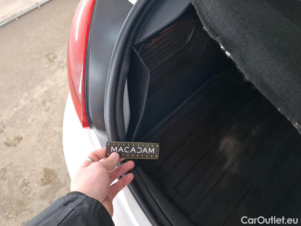  Peugeot  208  Affaire Premium 1.5 HDi 100CV BVM5 E6dT #37