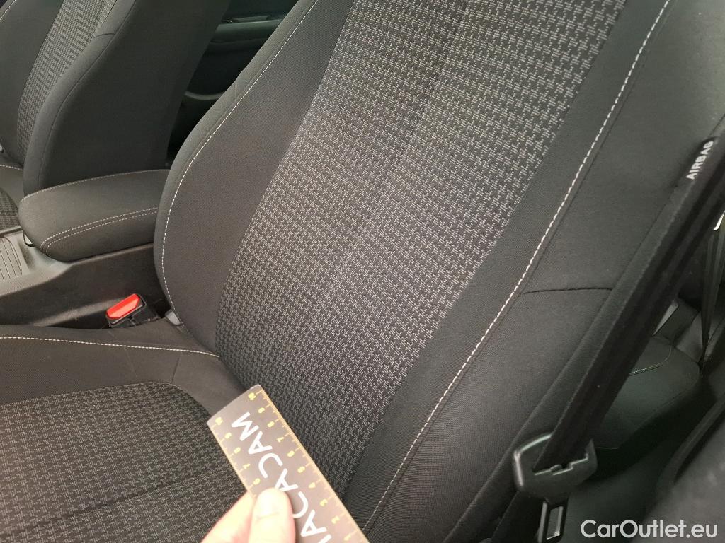  Peugeot  308  Active Business 1.2 PureTech 130CV BVA8 E6
 #48