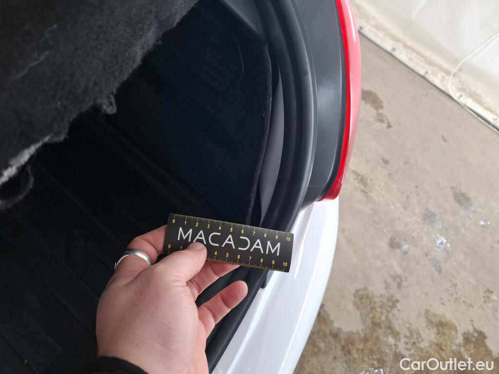  Peugeot  208  Affaire Premium 1.5 HDi 100CV BVM5 E6dT #35