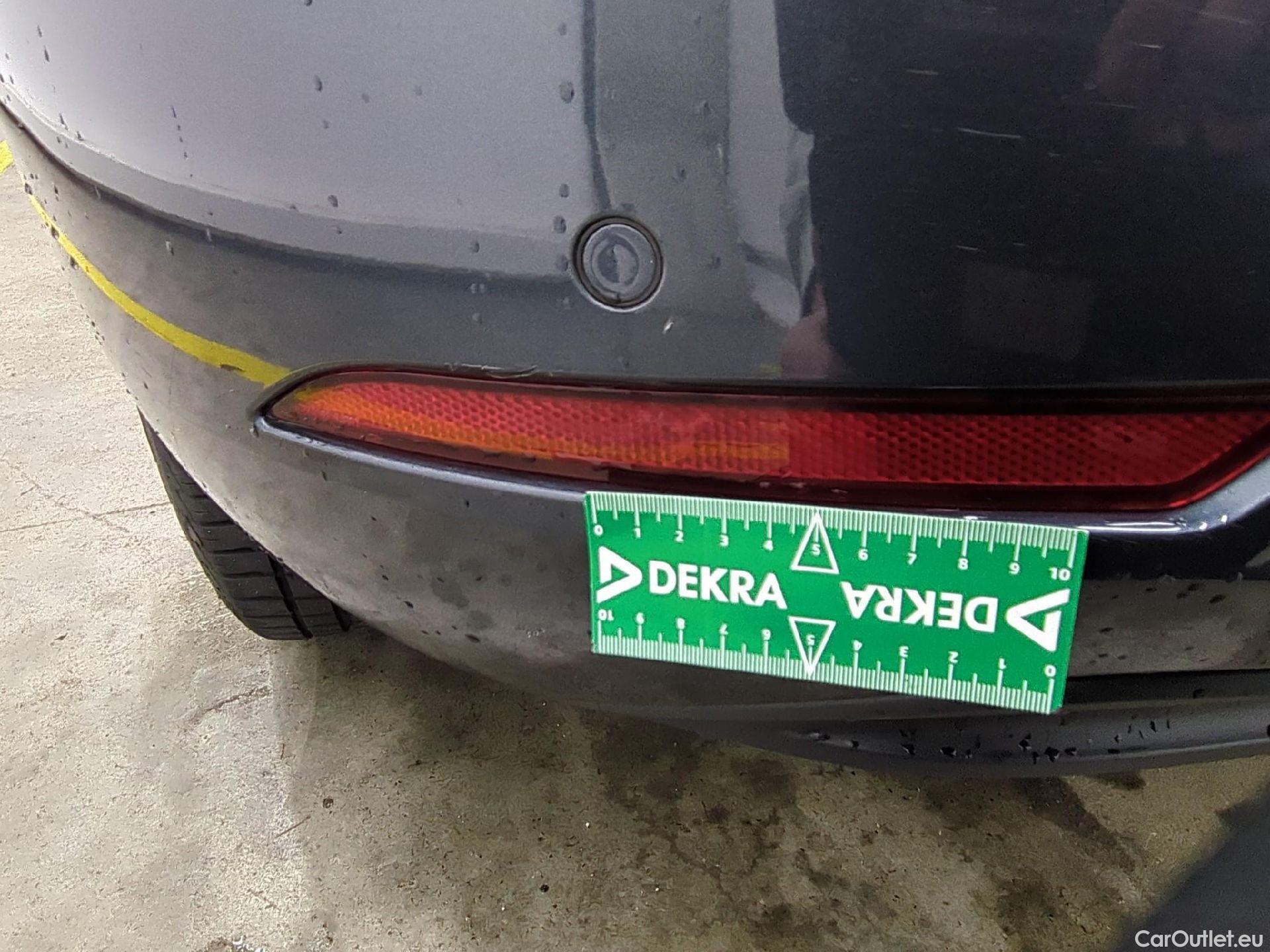  Seat  Leon SEAT  / 2020 / 5P / Berline 1.0 eTSI 110 DSG S&S Style Business #45