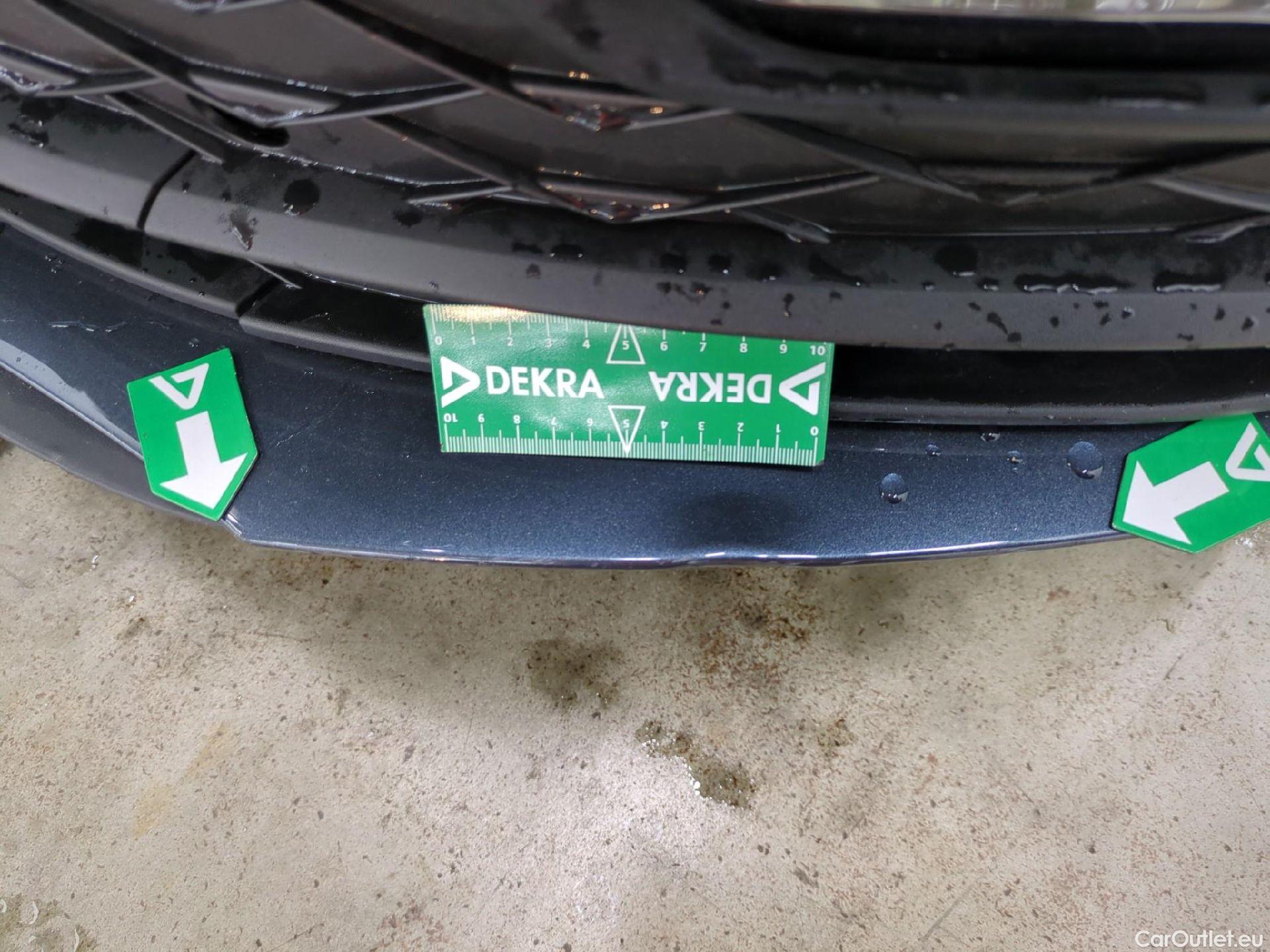  Seat  Leon SEAT  / 2020 / 5P / Berline 1.0 eTSI 110 DSG S&S Style Business #17