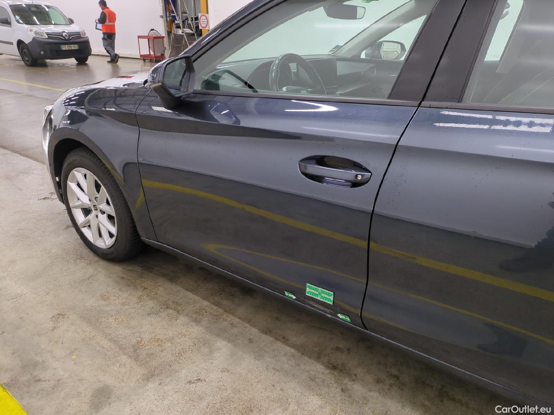  Seat  Leon SEAT  / 2020 / 5P / Berline 1.0 eTSI 110 DSG S&S Style Business #24