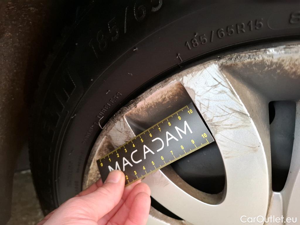  Renault  Clio  IV Air MediaNav 1.5 dCi 75CV BVM5 E6 #67