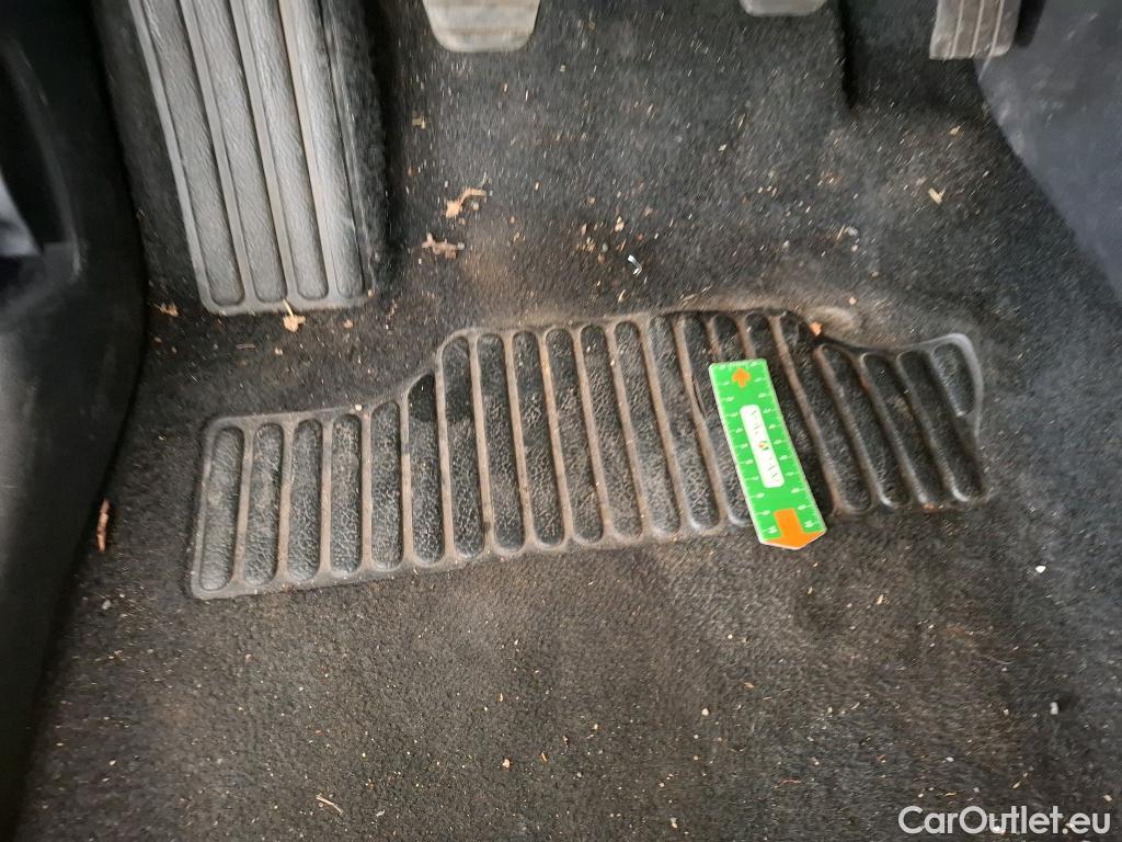  Renault  Clio  IV Air MediaNav 1.5 dCi 75CV BVM5 E6 #21