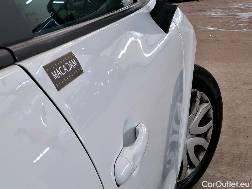  Renault  Clio  IV Air MediaNav 1.5 dCi 75CV BVM5 E6 #27