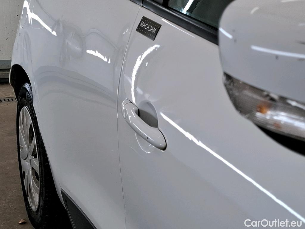  Renault  Clio  IV Air MediaNav 1.5 dCi 75CV BVM5 E6 #25