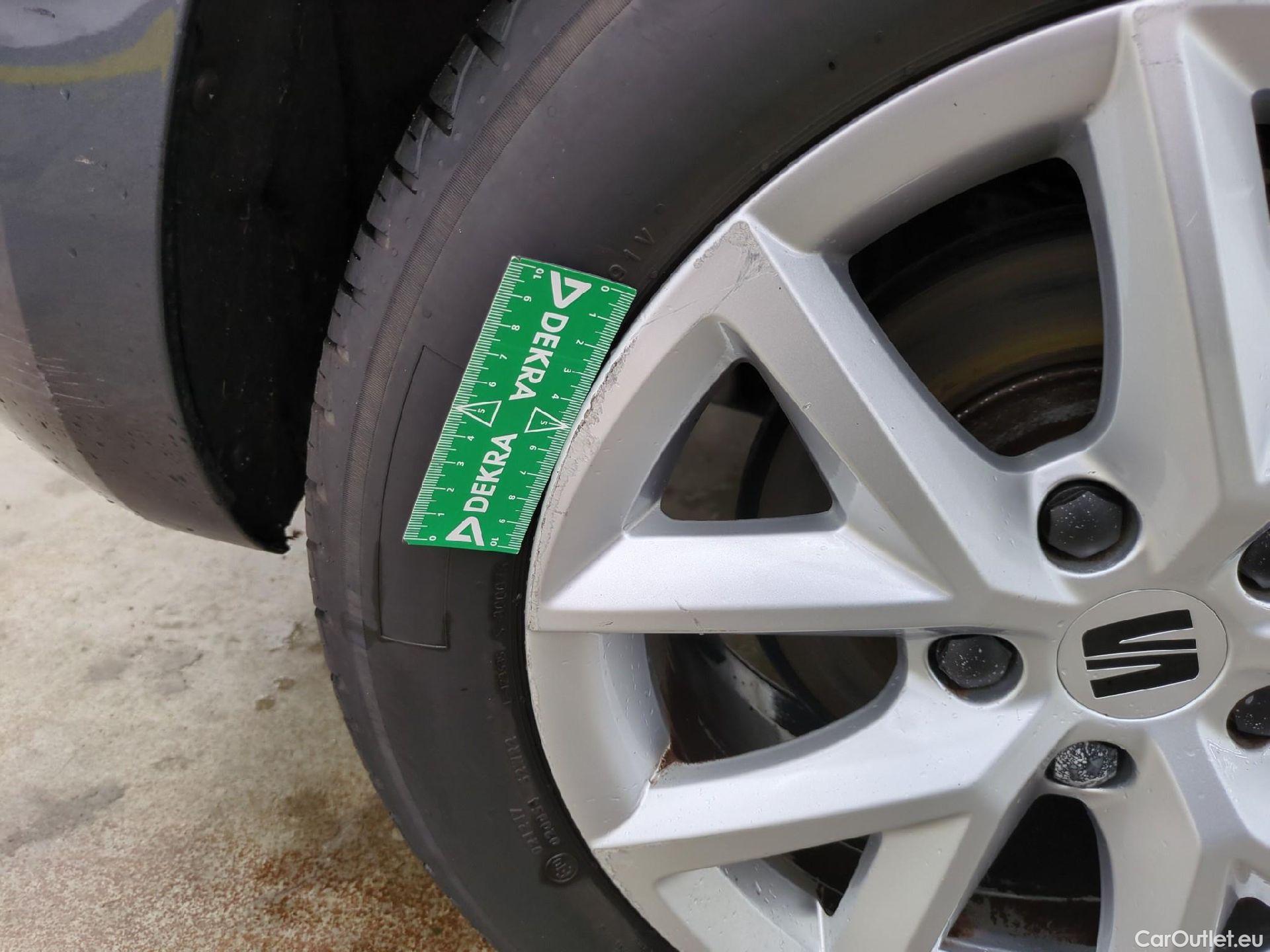  Seat  Leon SEAT  / 2020 / 5P / Berline 1.0 eTSI 110 DSG S&S Style Business #37