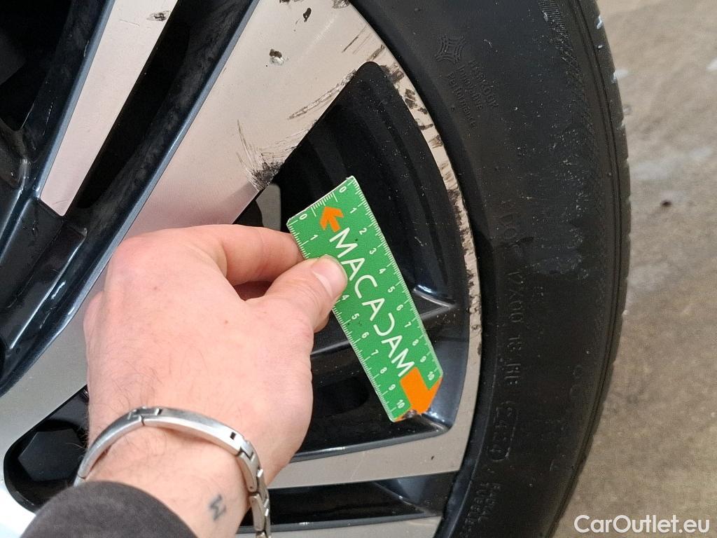  Peugeot  5008  GT Line 1.5 HDi 130CV BVA8 E6dT #18