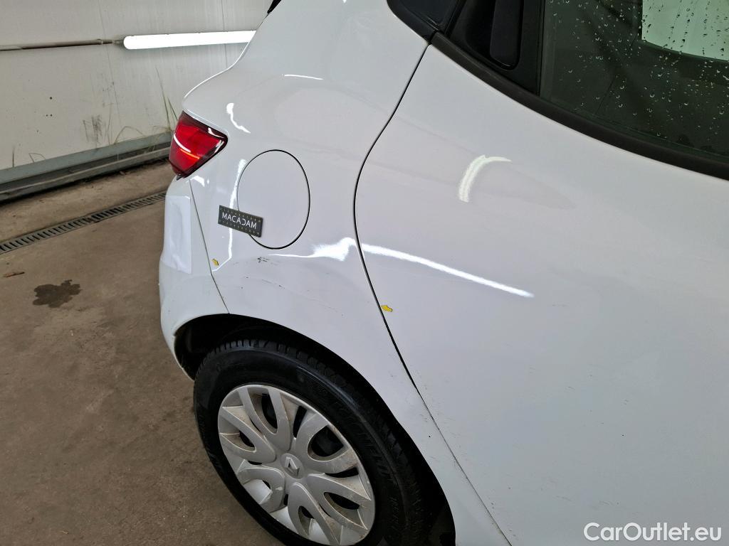  Renault  Clio  IV Air MediaNav 1.5 dCi 75CV BVM5 E6 #9