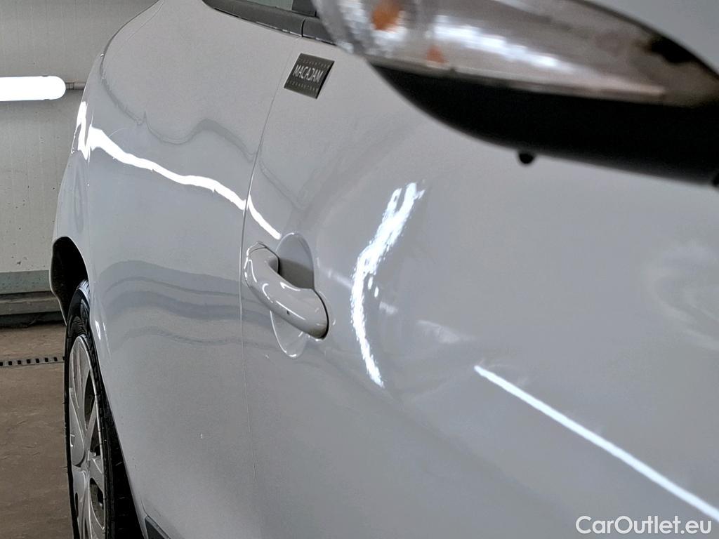  Renault  Clio  IV Air MediaNav 1.5 dCi 75CV BVM5 E6 #24