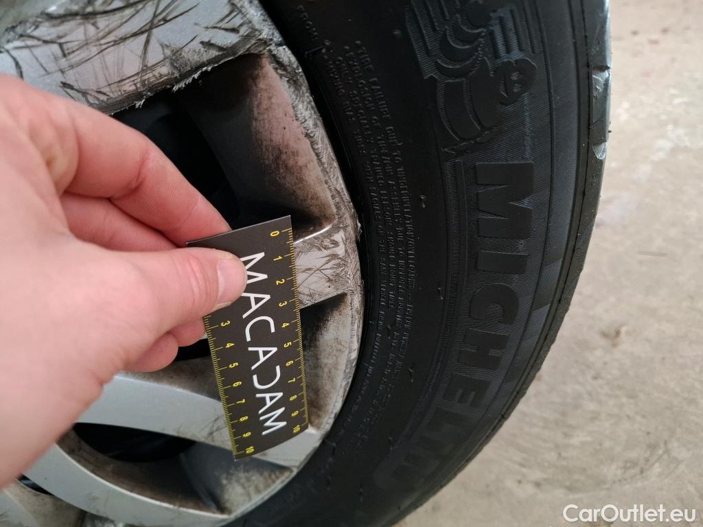  Renault  Clio  IV Air MediaNav 1.5 dCi 75CV BVM5 E6 #66