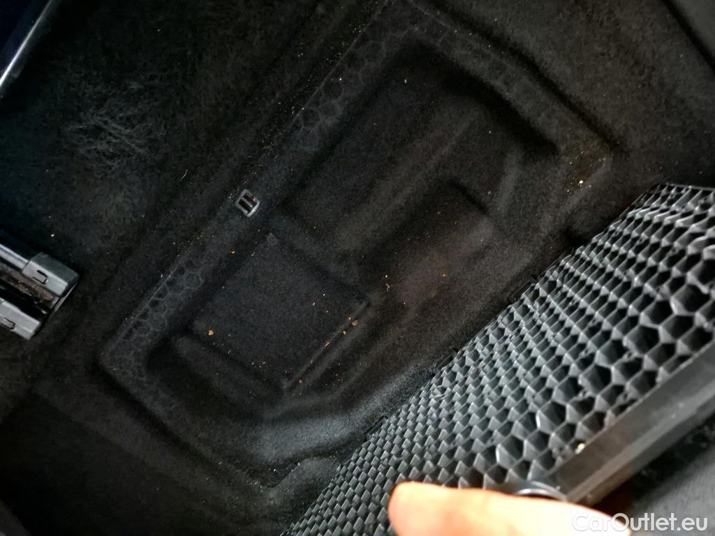  Peugeot  5008  Allure 1.5 HDi 130CV BVA8 7 Sieges E6d #13