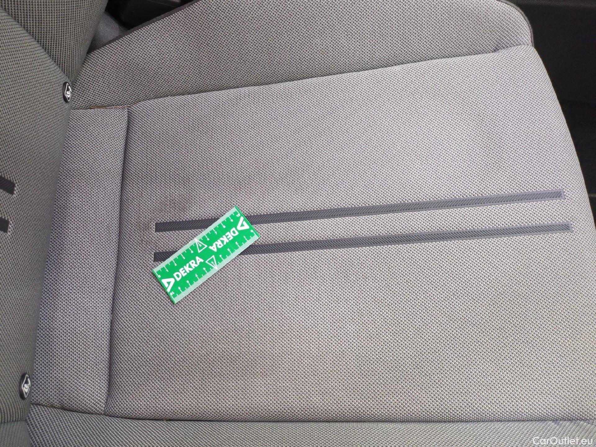  Seat  Leon SEAT  / 2020 / 5P / Berline 1.0 eTSI 110 DSG S&S Style Business #7