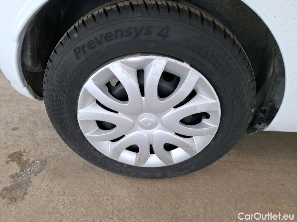  Renault  Clio  IV Air MediaNav 1.5 dCi 75CV BVM5 E6 #27