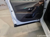  Peugeot  2008 PEUGEOT  / 2019 / 5P / CROSSOVER BLUEHDI 130 EAT8 ALLURE S/S AUT. #83