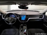  Volvo  XC60 VOLVO  / 2021 / 5P / SUV B4 D AWD AUTOMATICO MOMENTUM PRO MY22 #3