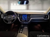  Volvo  XC60 VOLVO  / 2021 / 5P / SUV B4 D AWD AUTOMATICO MOMENTUM PRO #3