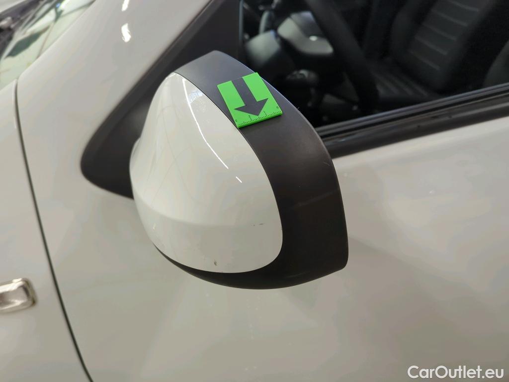  Dacia  Logan 0.9 TCe 90CP Laureate_Groupama #24