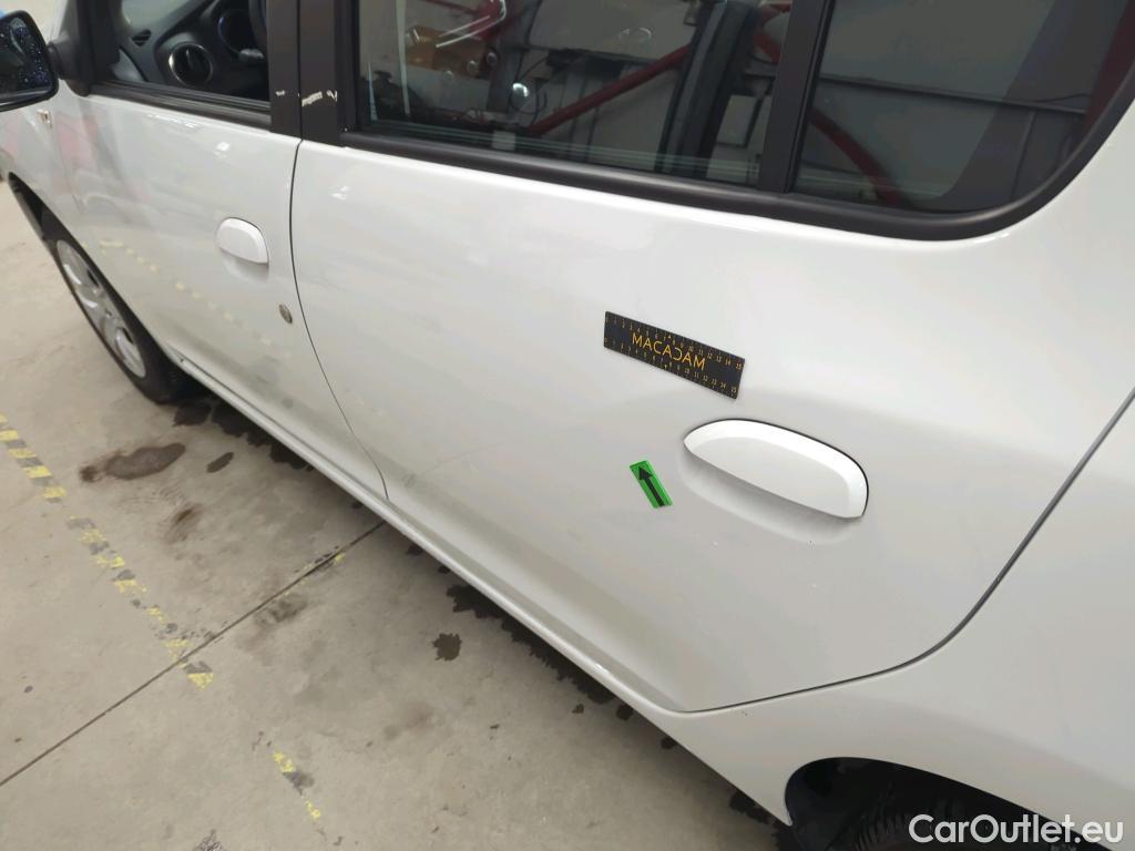  Dacia  Logan 0.9 TCe 90CP Laureate_Groupama #27