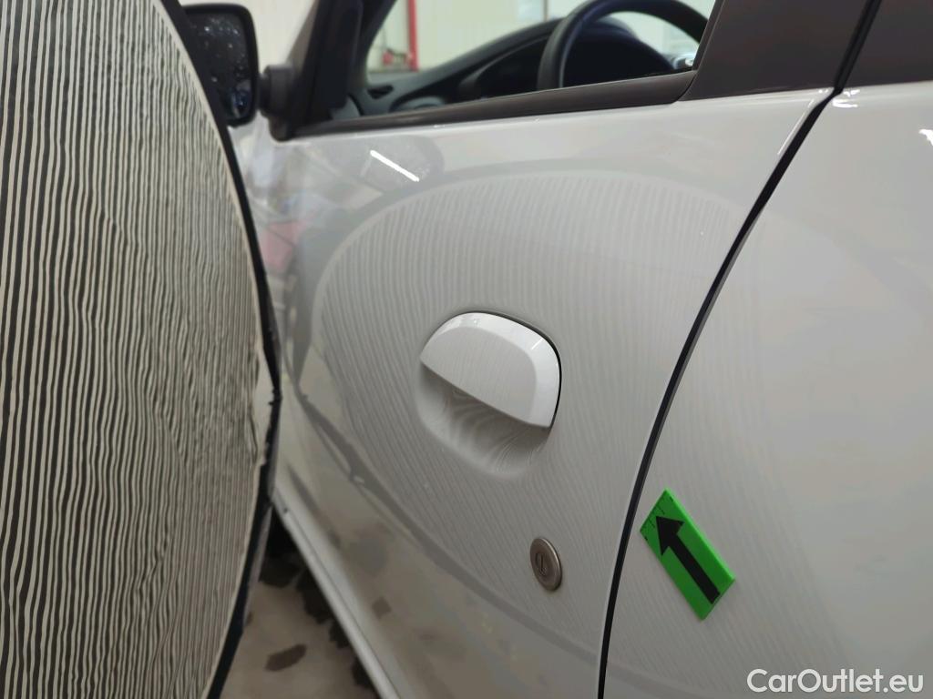  Dacia  Logan 0.9 TCe 90CP Laureate_Groupama #26