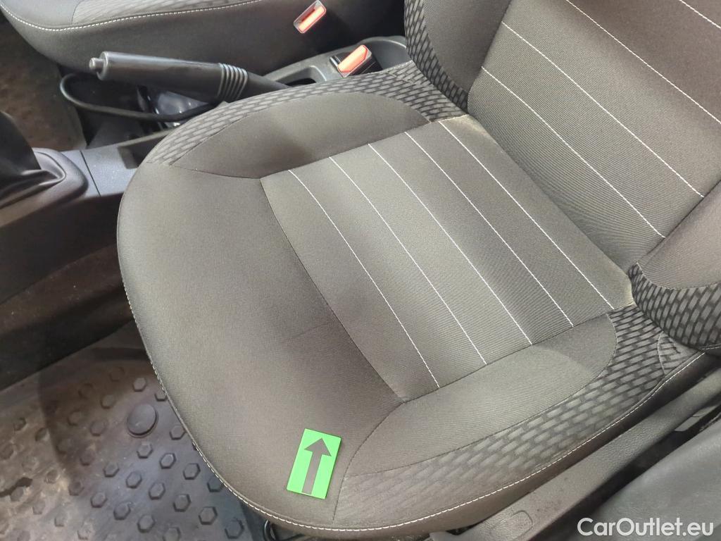  Dacia  Logan 0.9 TCe 90CP Laureate_Groupama #22