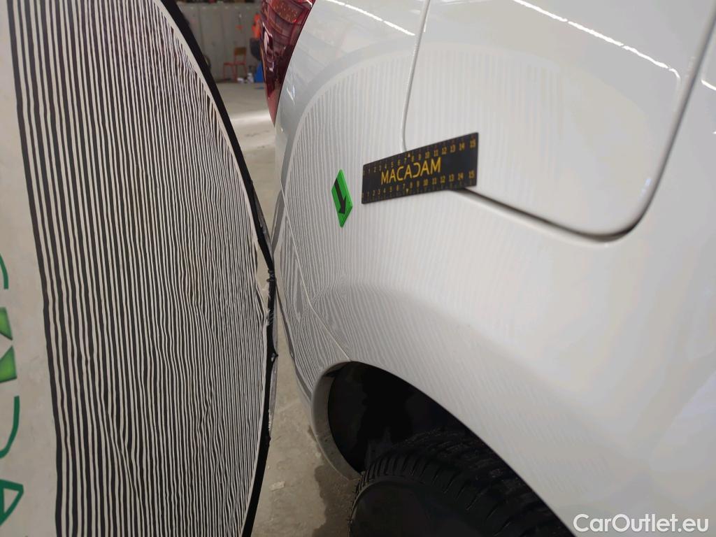  Dacia  Logan 0.9 TCe 90CP Laureate_Groupama #8