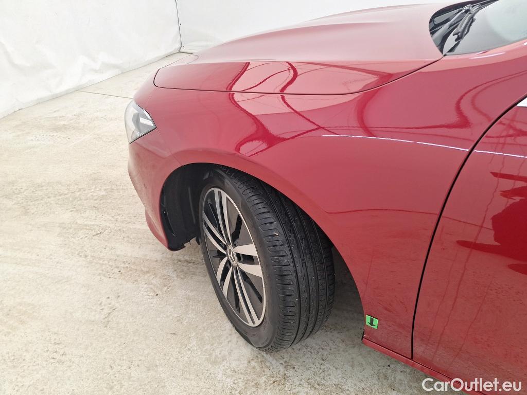  Mercedes  CLA-Klasse CLA 200 Coupé DCT #13