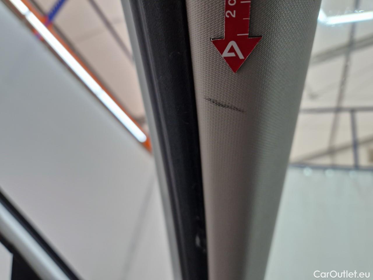  Renault  Clio 1.0 TCe 90CP Life #28