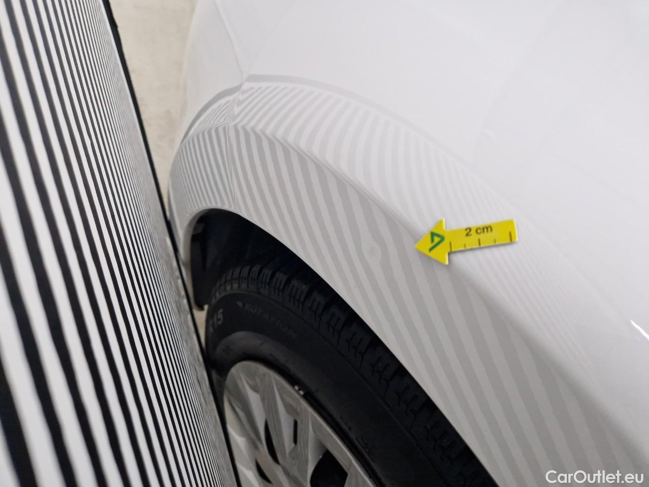  Toyota  Yaris 1.5 Hybrid Eco HYB Auto #4