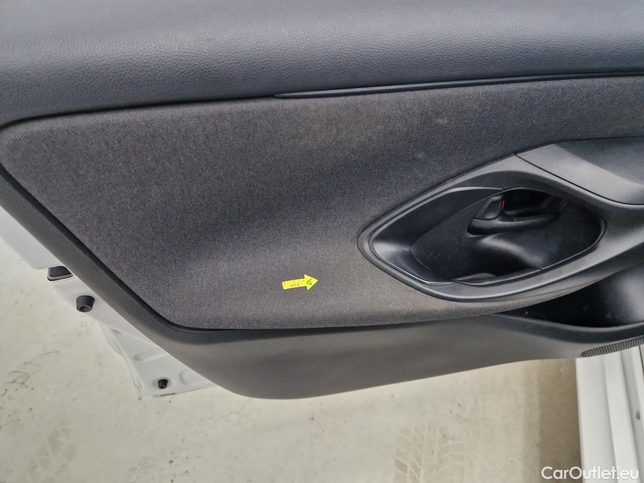  Toyota  Yaris 1.5 Hybrid Eco HYB Auto #24