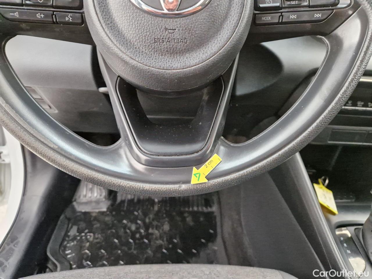  Toyota  Yaris 1.5 Hybrid Eco HYB Auto #56