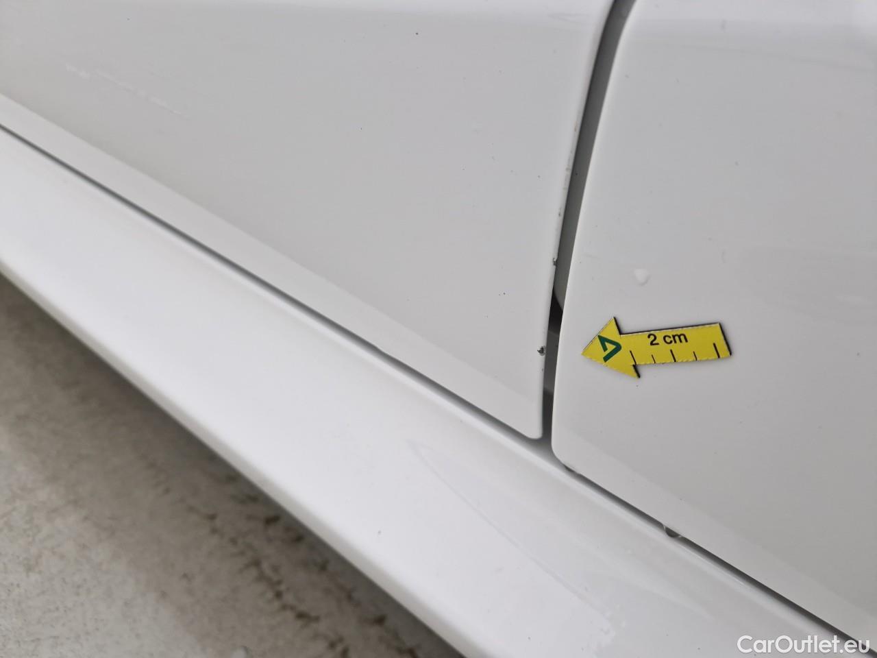  Toyota  Yaris 1.5 Hybrid Eco HYB Auto #3