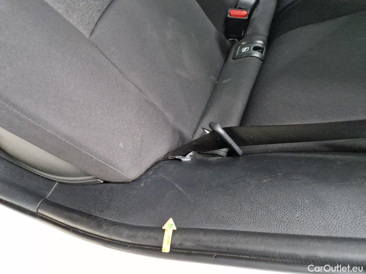  Toyota  Yaris 1.5 Hybrid Eco HYB Auto #48