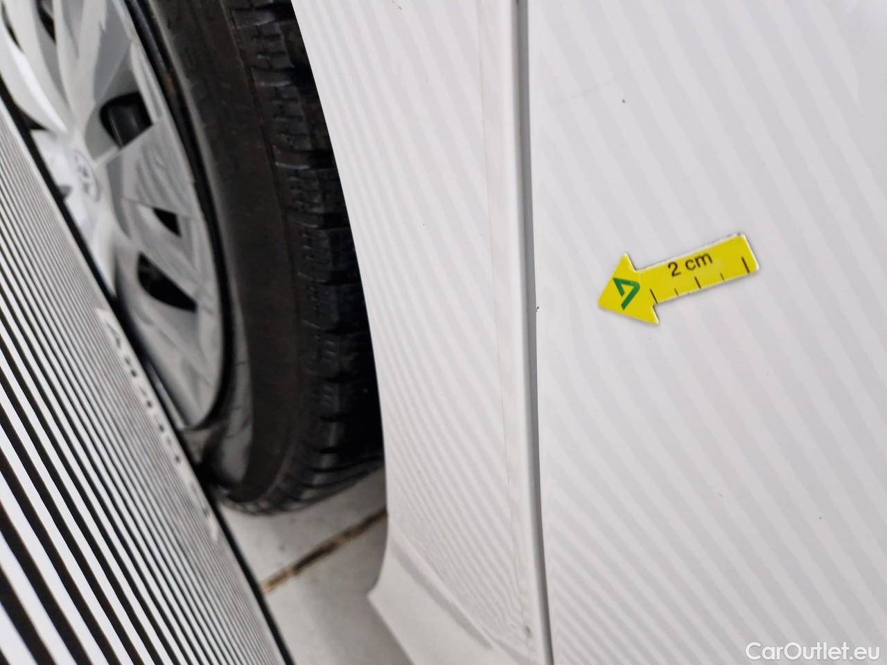  Toyota  Yaris 1.5 Hybrid Eco HYB Auto #19