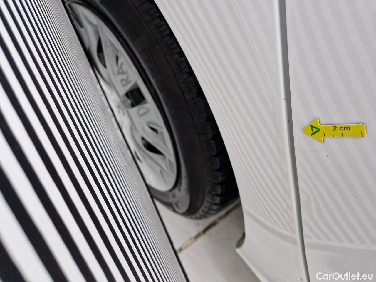  Toyota  Yaris 1.5 Hybrid Eco HYB Auto #22