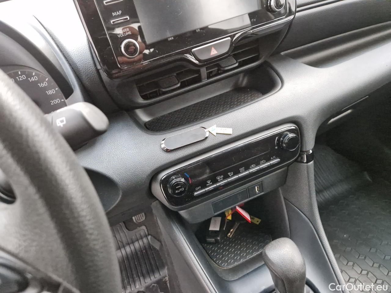  Toyota  Yaris 1.5 Hybrid Eco HYB Auto #31