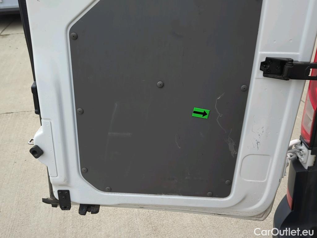  Volkswagen  Crafter 3.5 L5H3 FWD 130kW #3